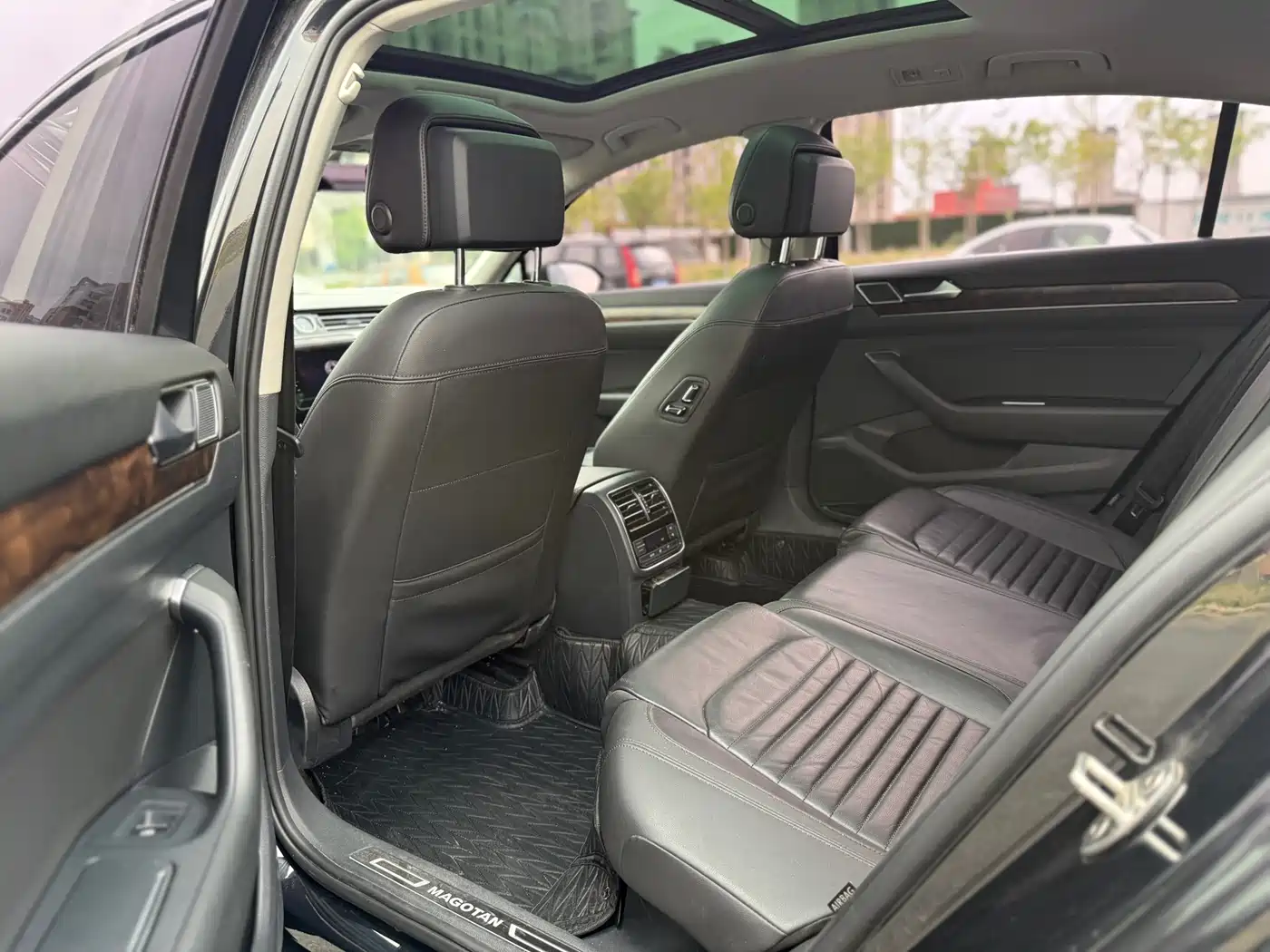 Volkswagen Magotan 2019 330TSI DSG Luxury Class China VI фото 8