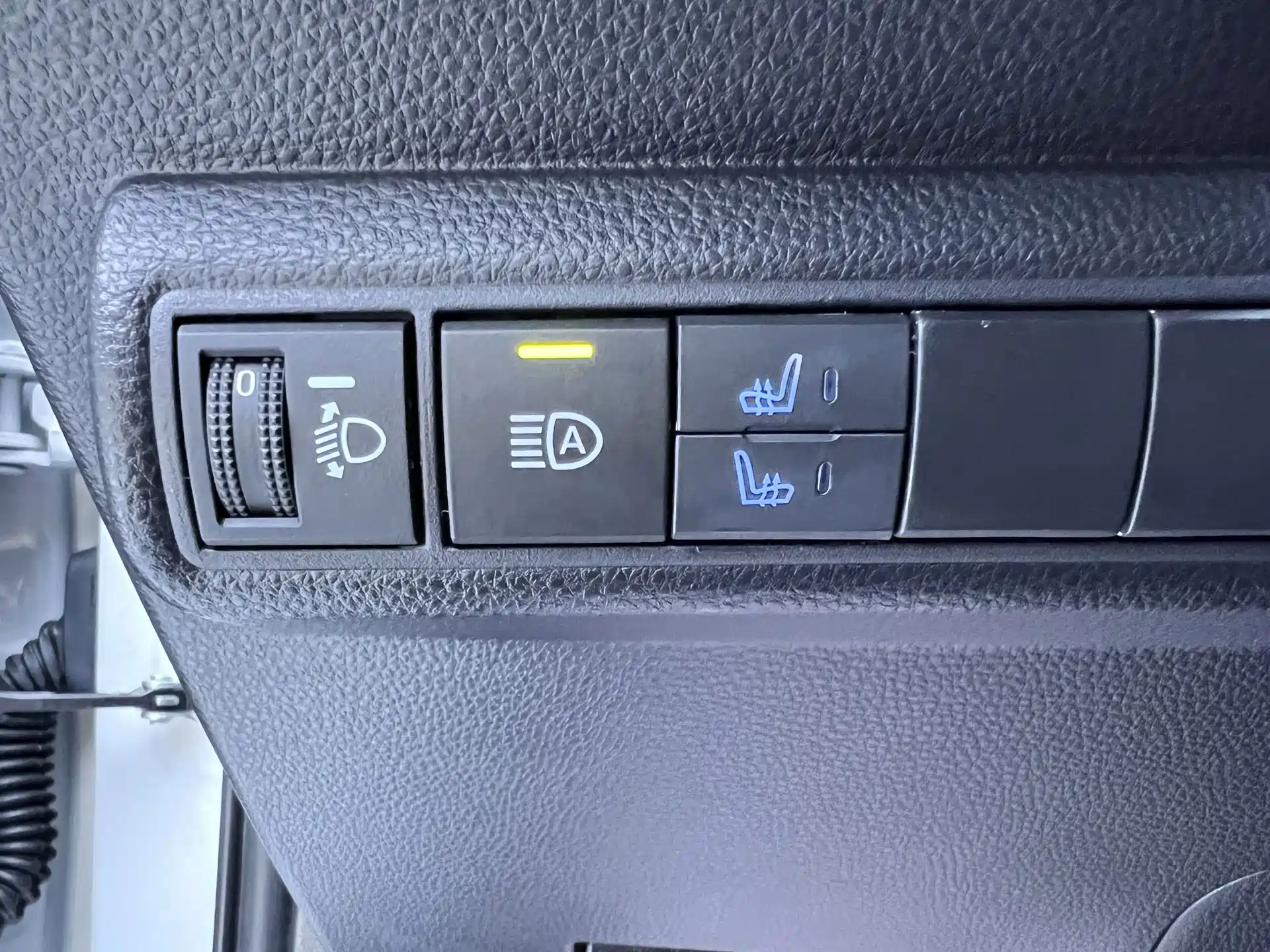 Photo 9 - Toyota Corolla