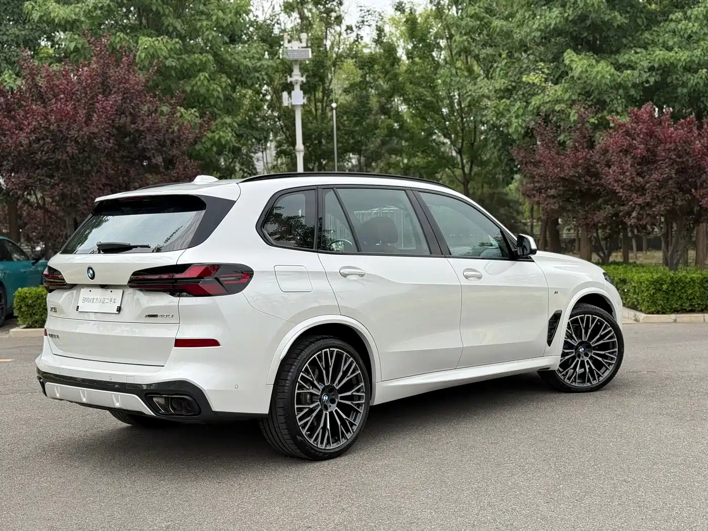 BMW X5 2025 Model xDrive 40Li Exclusive M Sport Blackout Package фото 5