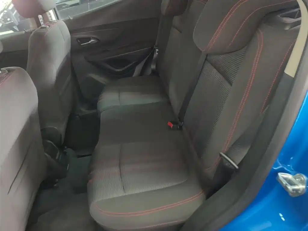 Buick Encore 2017 18T Automatic 2WD Urban Fashion фото 17