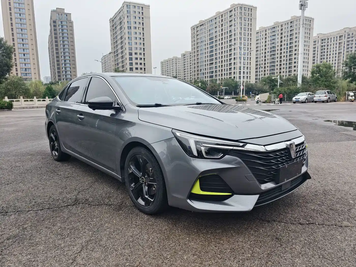 Roewe i6 MAX EV 2020 2020 Model 1.5T PHEV Cool Edition