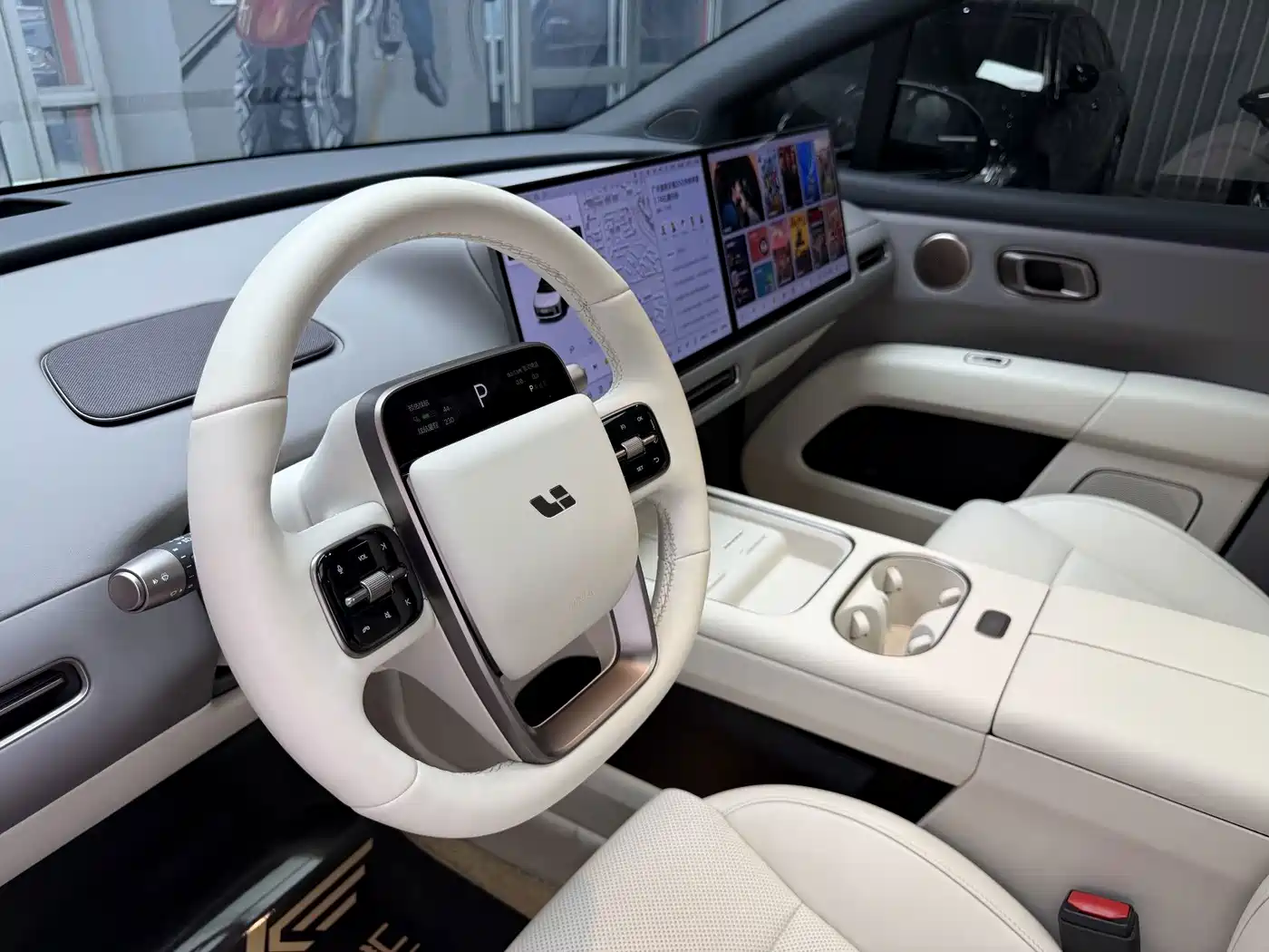 Li Auto i6 2026 2025 2WD Base Model