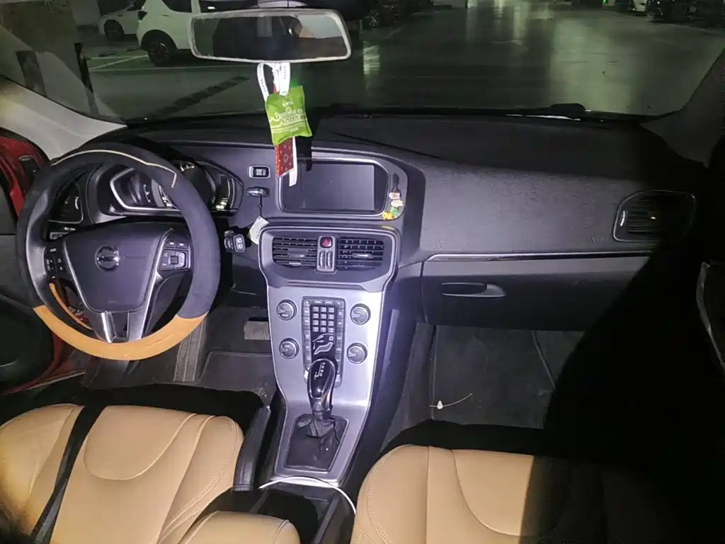 Volvo V40 2018 2019 T3 Inscription