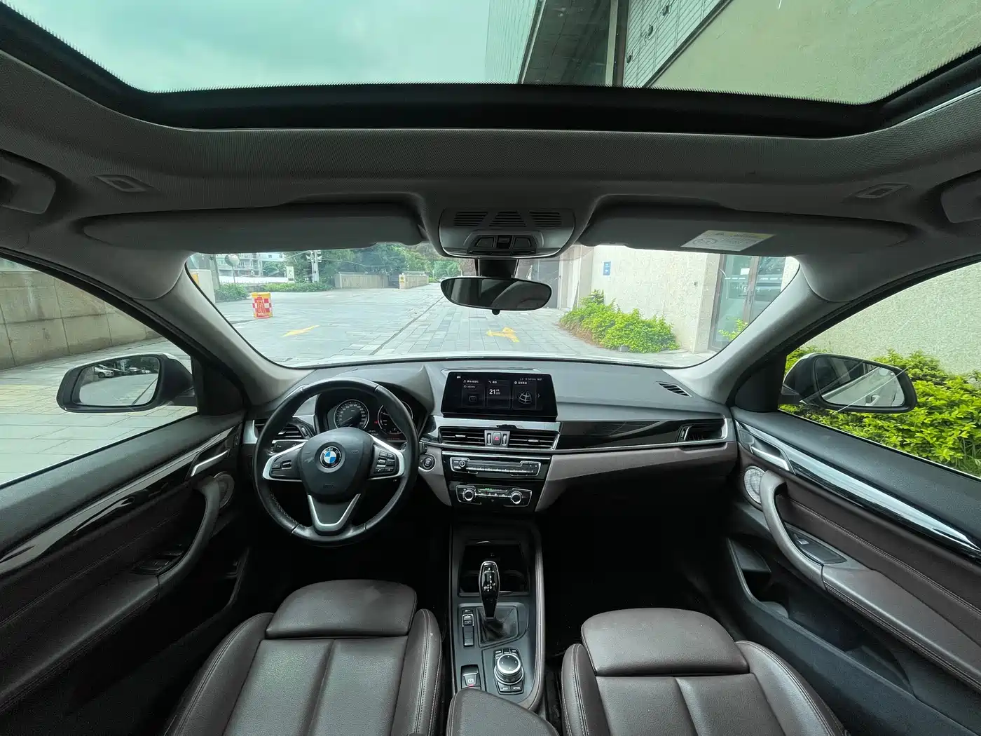 BMW X1 2022 sDrive20Li Fashion фото 6