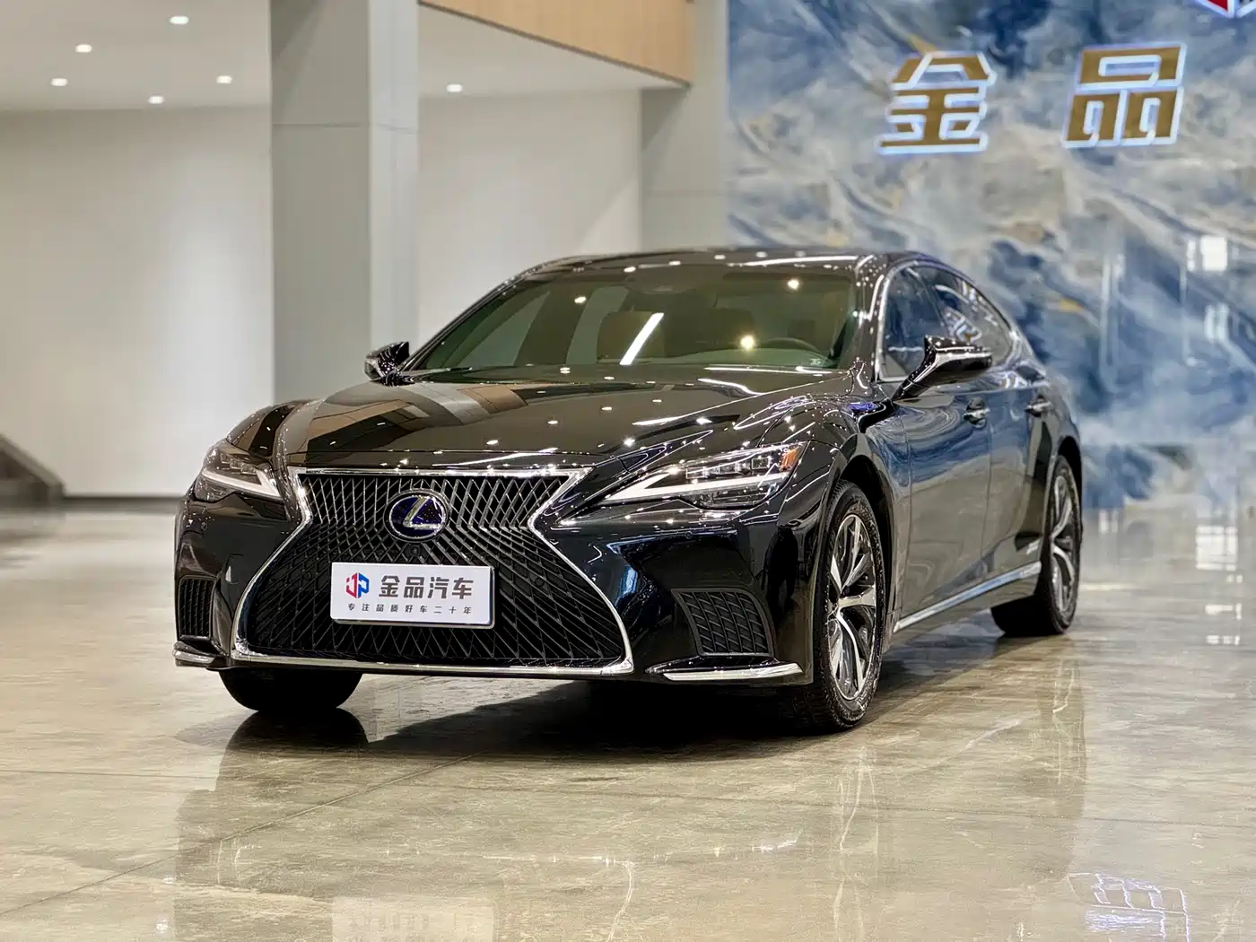 Lexus LS 2021 500h Excellence Edition