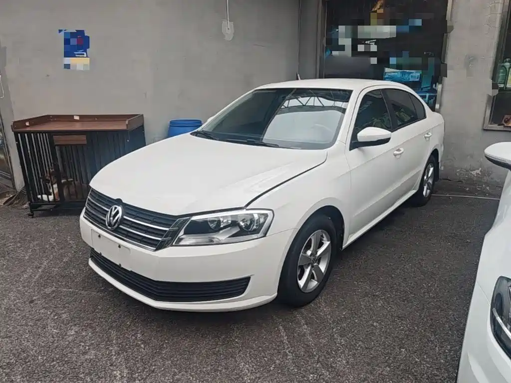 Volkswagen Lavida 2017 1.6L Automatic Comfort Edition фото 2