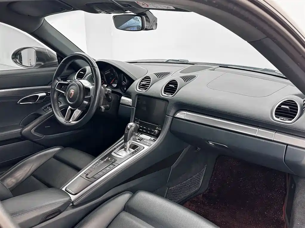 Porsche 718 2016 Cayman 2.0T фото 12