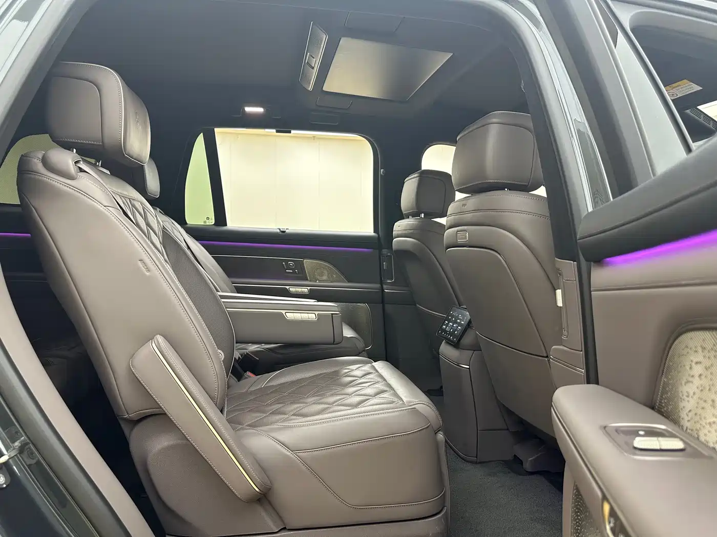 NIO ES8 2025 2025 Model 6-Seat Executive Luxury Edition
