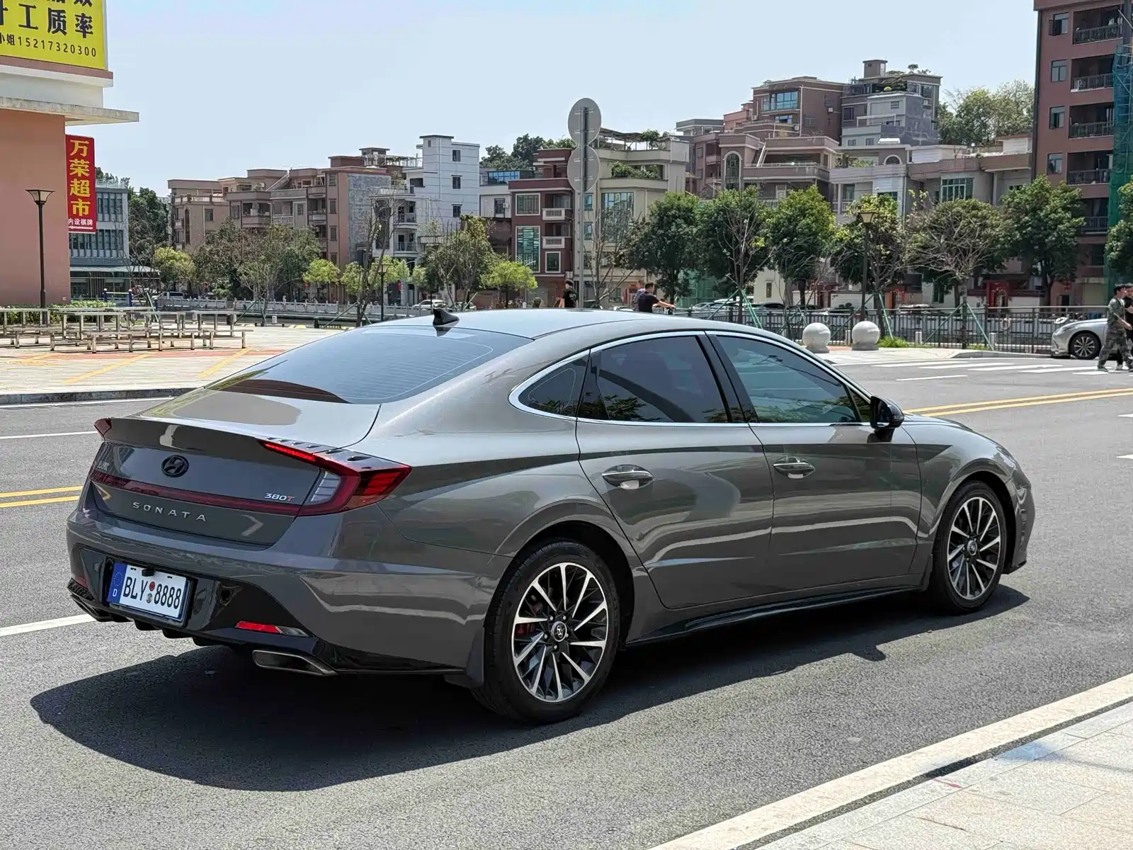 Фото 7 - Hyundai Sonata