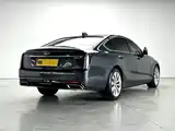 Photo 9 - Cadillac CT6