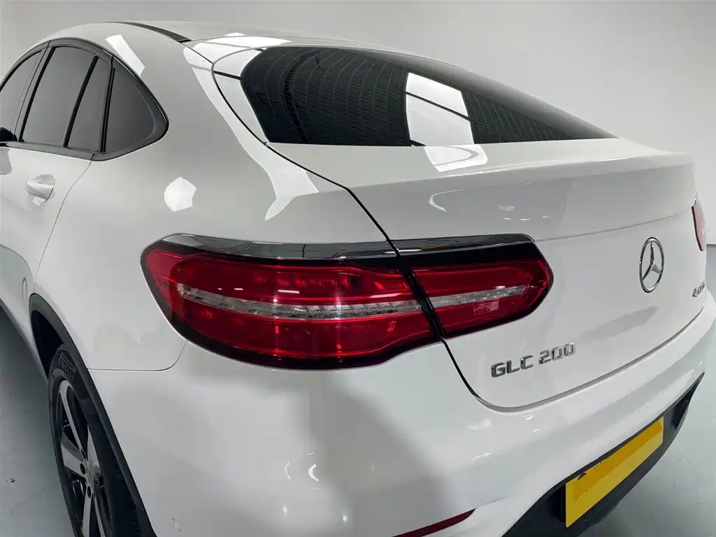 Mercedes-Benz GLC Coupe 2017 GLC 200 4MATIC Coupe SUV фото 19