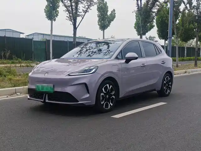 MG MG4 EV 2025 Base Model