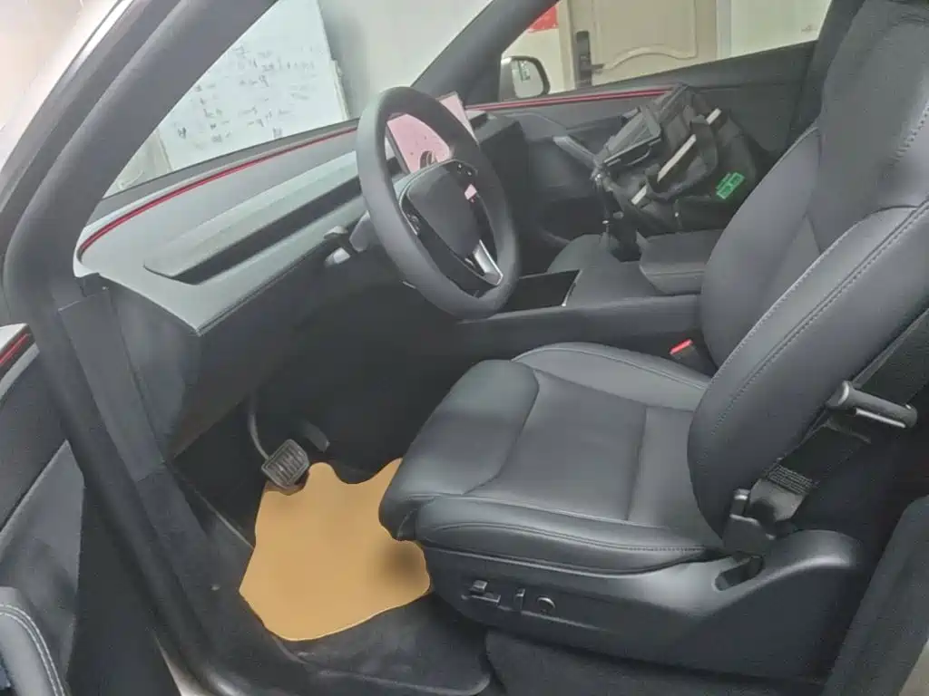 Tesla Model Y L 2025 2025 Facelift Long Range AWD