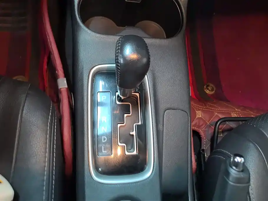 Mitsubishi Outlander 2016 2.4L 4WD Elite Edition 5-seater фото 16