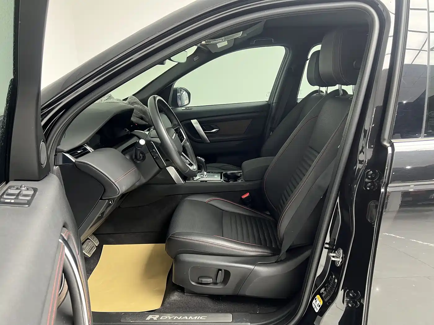 LAND ROVER DISCOVER SPORTS