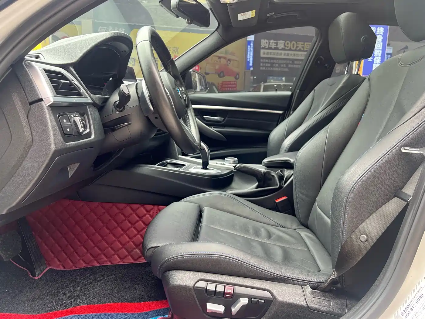 BMW 3 Series 2019 320i M Sport Black Night Edition фото 9
