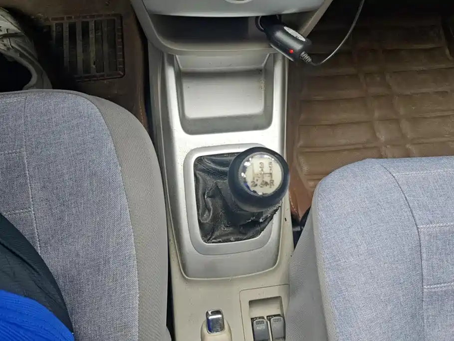 Changan Yuexiang V3 2015 2012 1.3L Manual Comfort (China V)