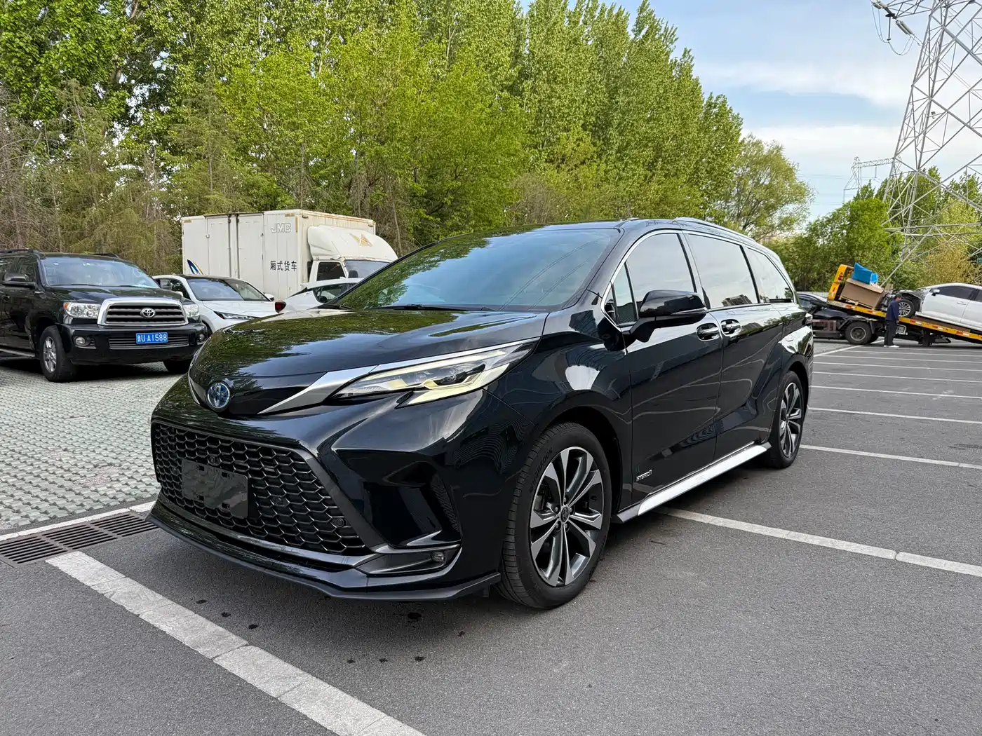 Toyota Granvia 2023 2.5L Hybrid Flagship VIP Edition