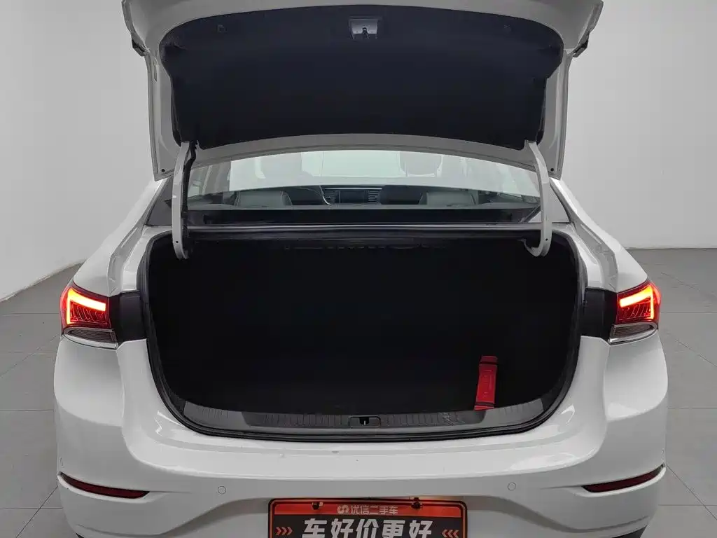 Фото 16 - Buick Excelle