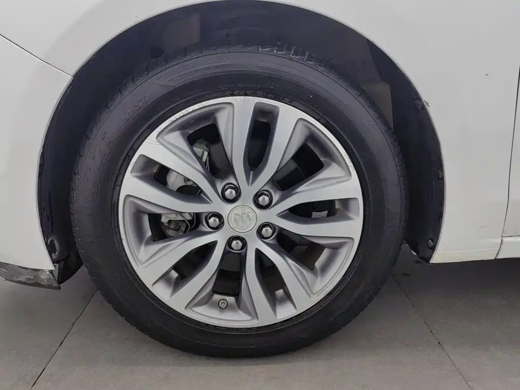 Фото 17 - Buick Excelle