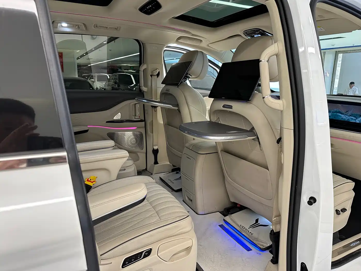 Voyah Auto Voyah Dreamer 2022 Low-carbon Dream+Smart Package фото 17