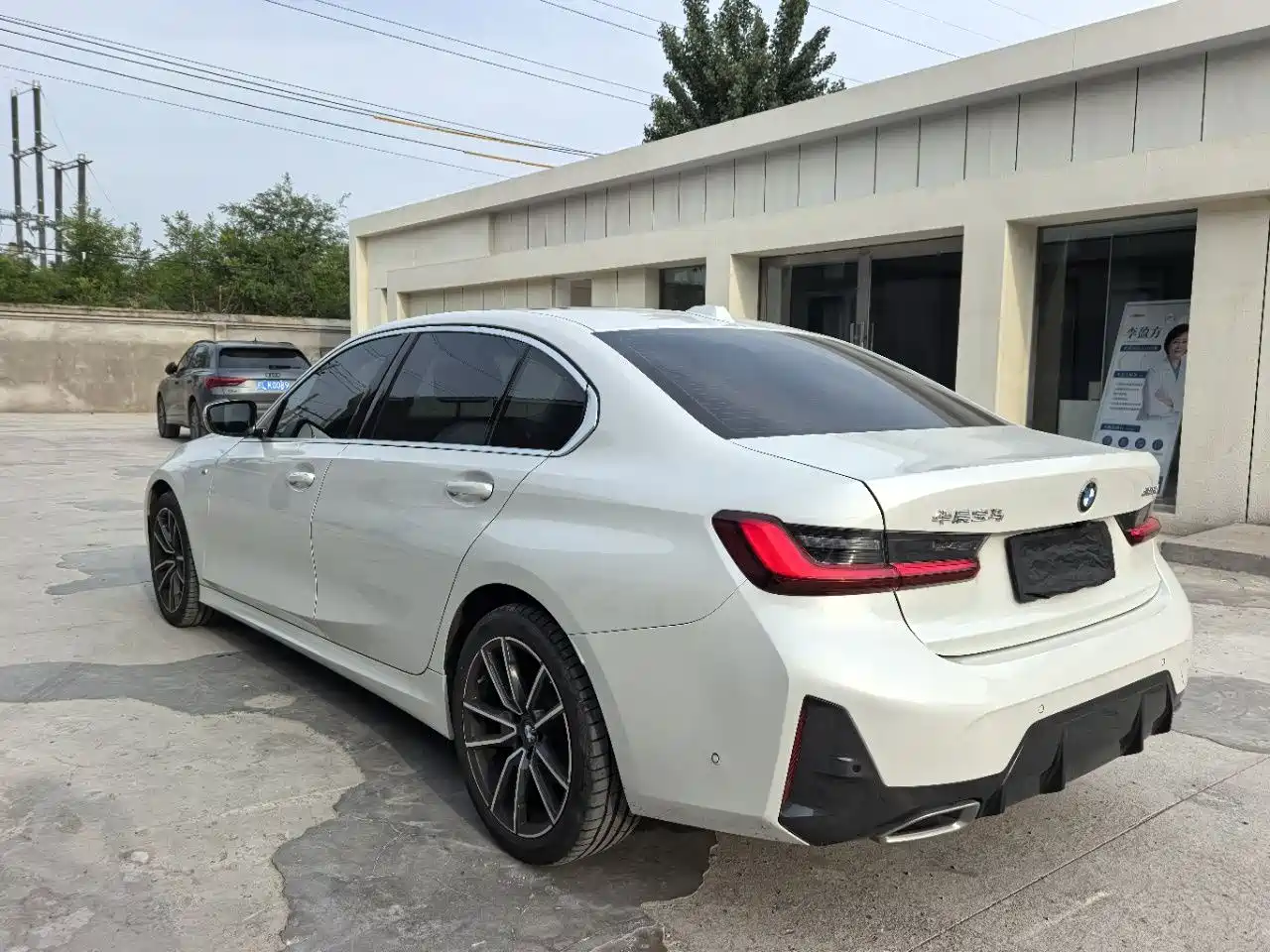 BMW 3 Series 2024 325Li M Sport Package фото 6