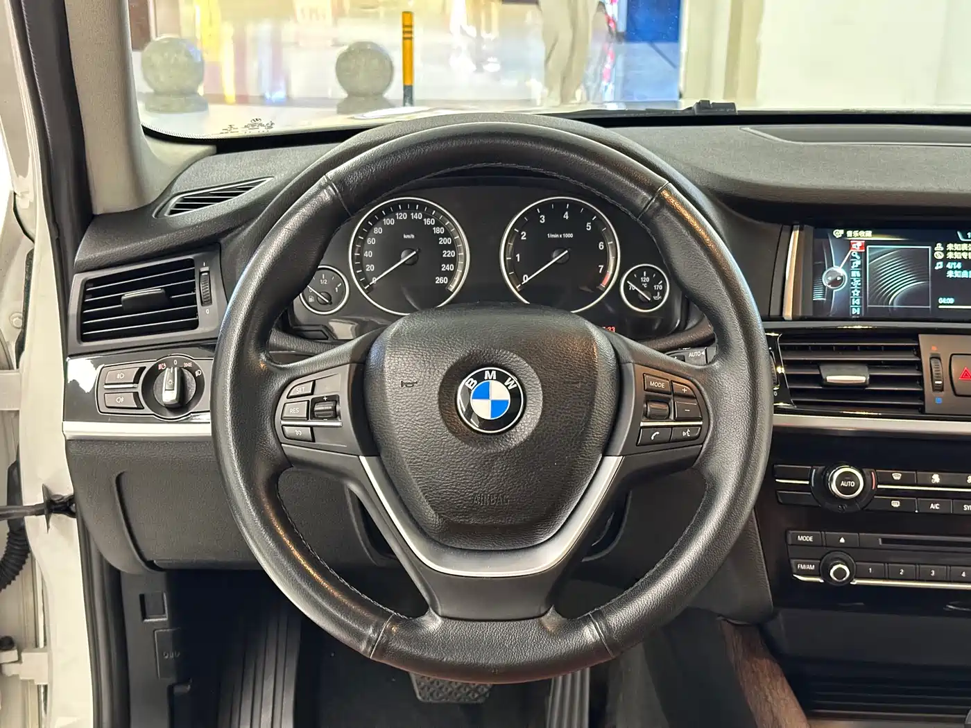 BMW X3 (Import) 2014 xDrive28i Leading Edition фото 16
