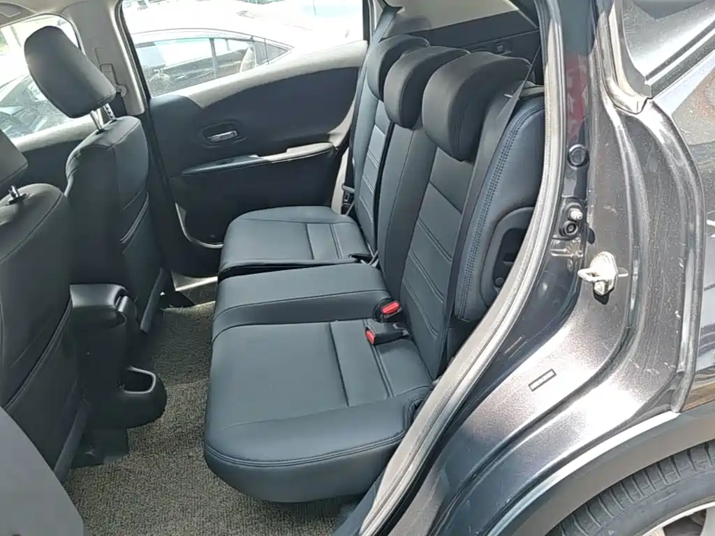 Photo 17 - Honda Vezel