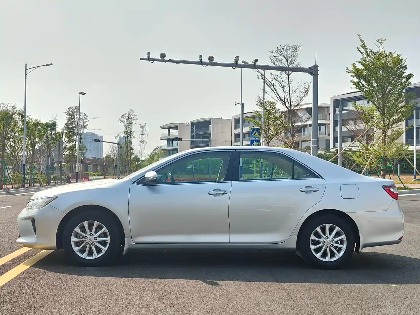 Toyota Camry 2015 2.0G Leading Edition фото 3
