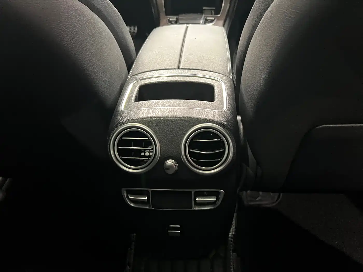 Mercedes-Benz GLC 2022 Model GLC 300 L 4MATIC Dynamic Edition фото 6