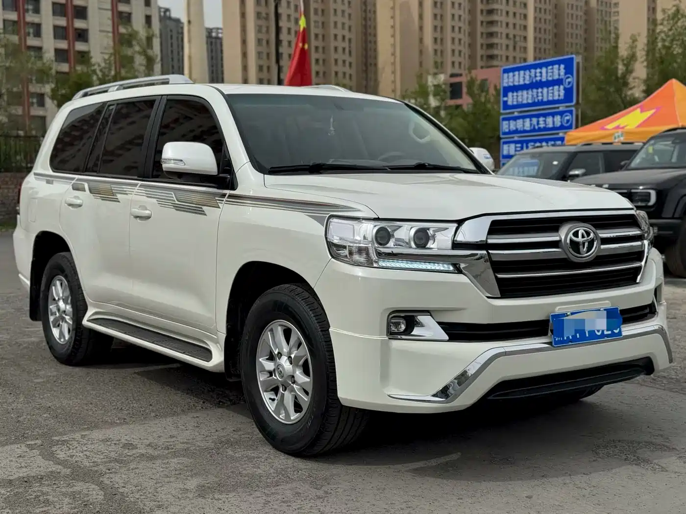Toyota Land Cruiser (Import) фото 3