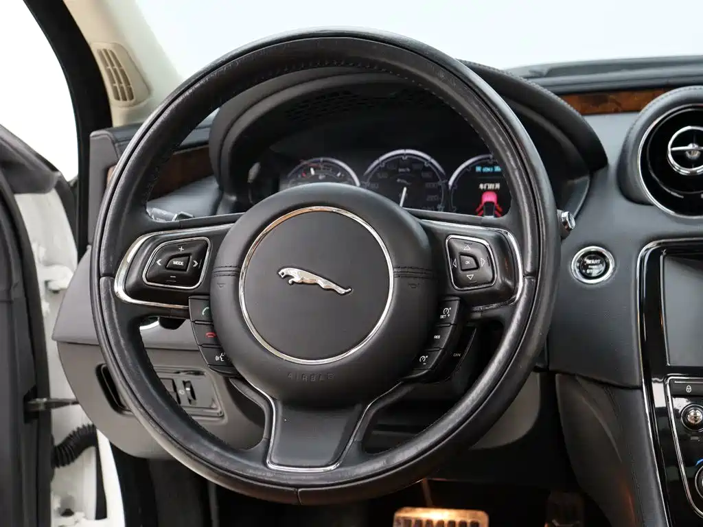 Jaguar XJ 2014 2014 XJL 3.0 SC 2WD Premium Business Edition