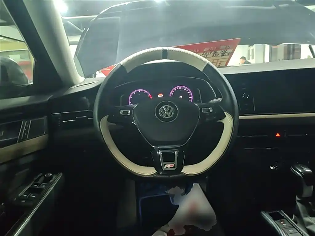 Volkswagen Passat 2019 330TSI Luxury Edition China VI фото 11