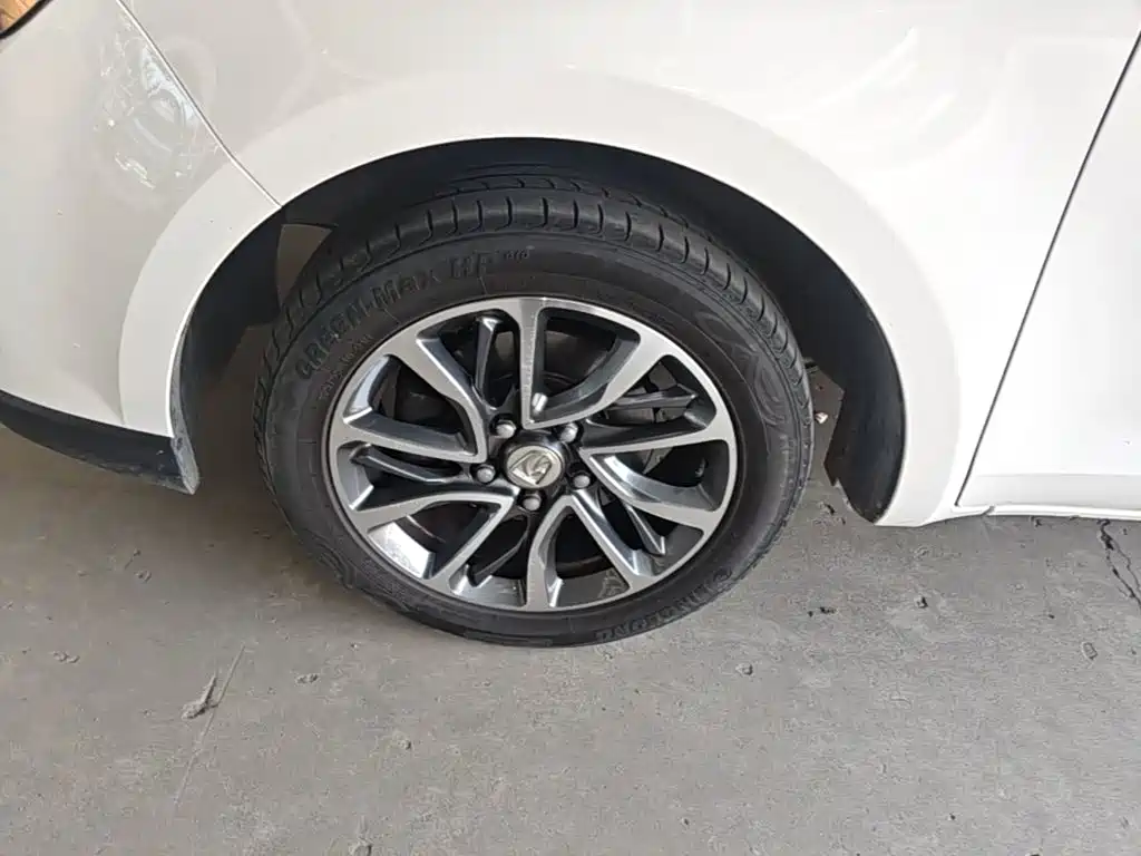 Baojun 730 2022 2019 1.5L Manual Value Edition 7-Seater China VI