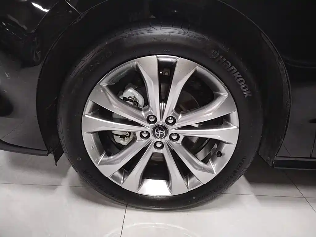 Toyota Sienna 2025 2024 2.5L Hybrid Supreme Edition