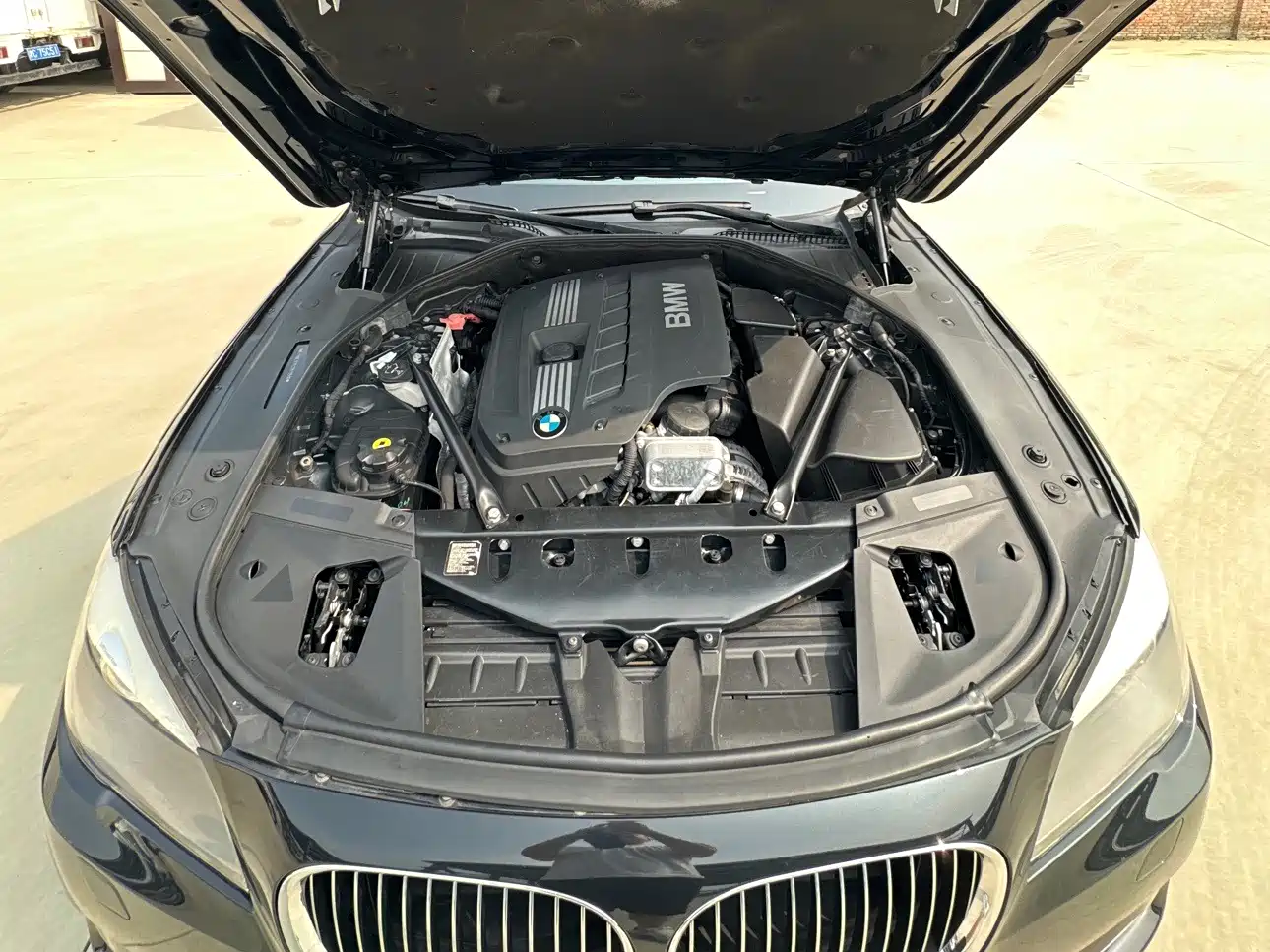 Photo 12 - BMW 7 Series