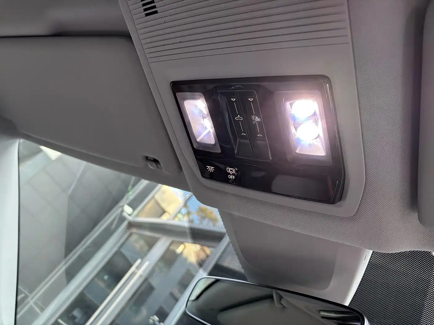 Volkswagen Teramont 2022 380TSI 4MOTION Premium Luxury фото 43