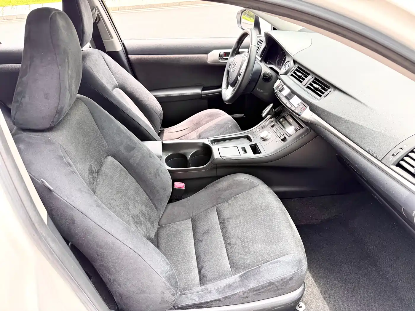 Фото 8 - Lexus CT