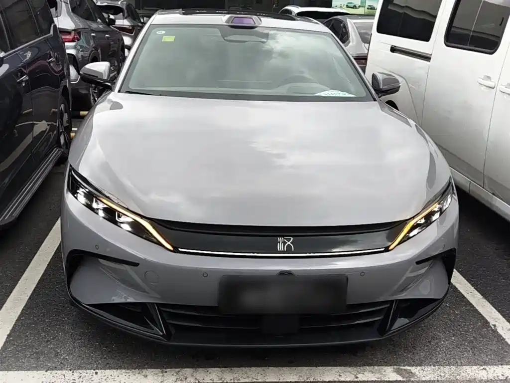 BYD Han 2025 DM-i Smart Driving Edition 125KM Honor фото 3