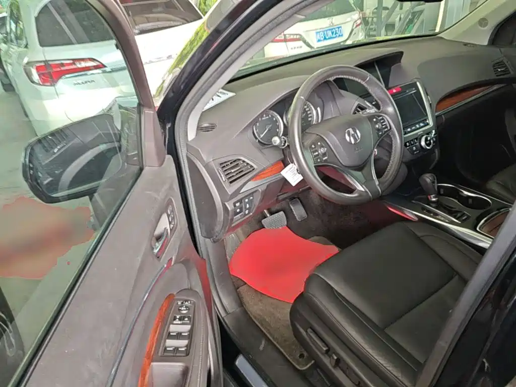 Фото 16 - Acura MDX