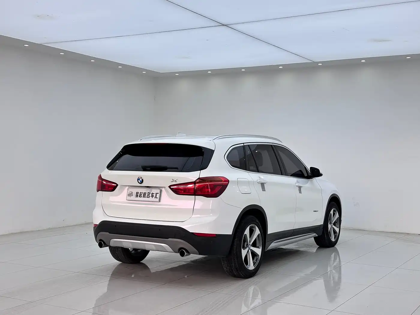 BMW X1 2016 xDrive20Li Luxury Model фото 16