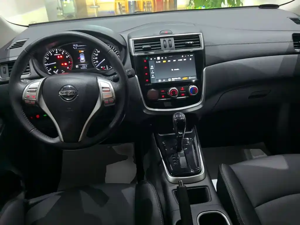 Nissan Tiida 2023 2024 1.6L CVT Smart Drive Edition