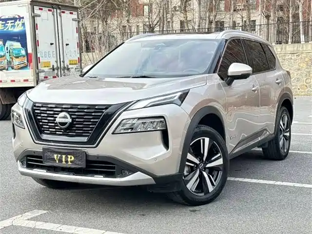 NISSAN QIJUN 2023