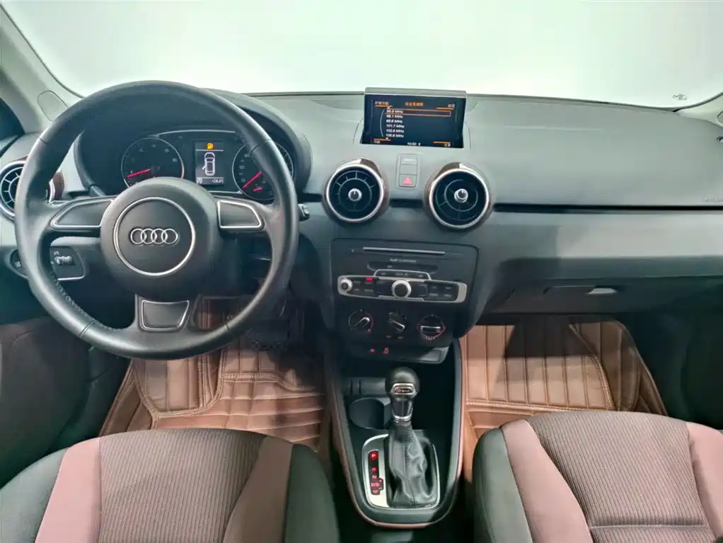 Audi A1 2016 30 TFSI Sportback Design Style Edition фото 6