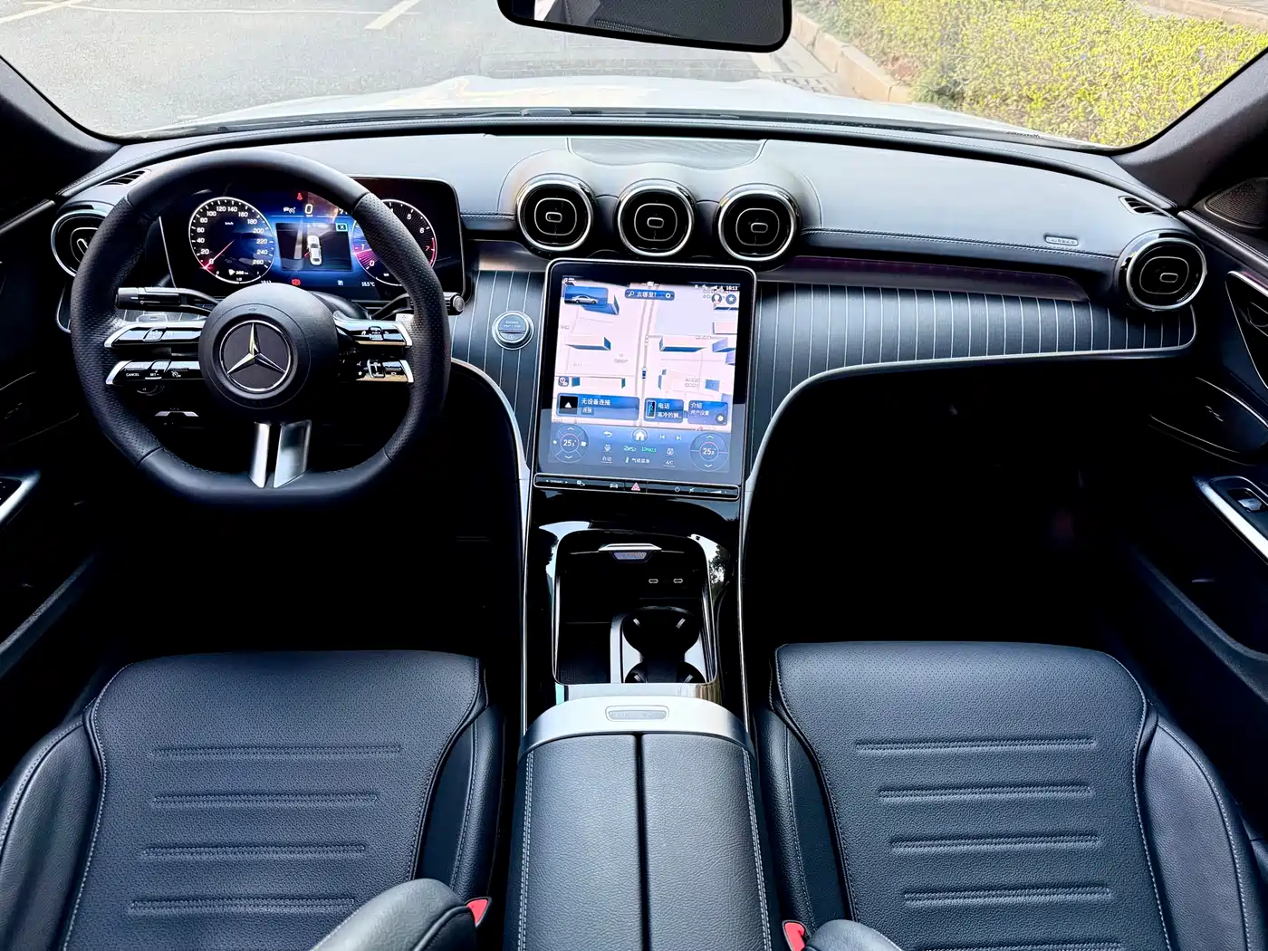 Mercedes-Benz C-Class 2023 Facelift C 200 L Sport Edition фото 5