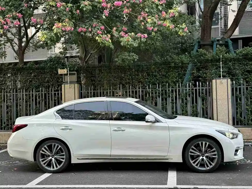 Infiniti Q50L 2022 2.0T Leisure Edition фото 3
