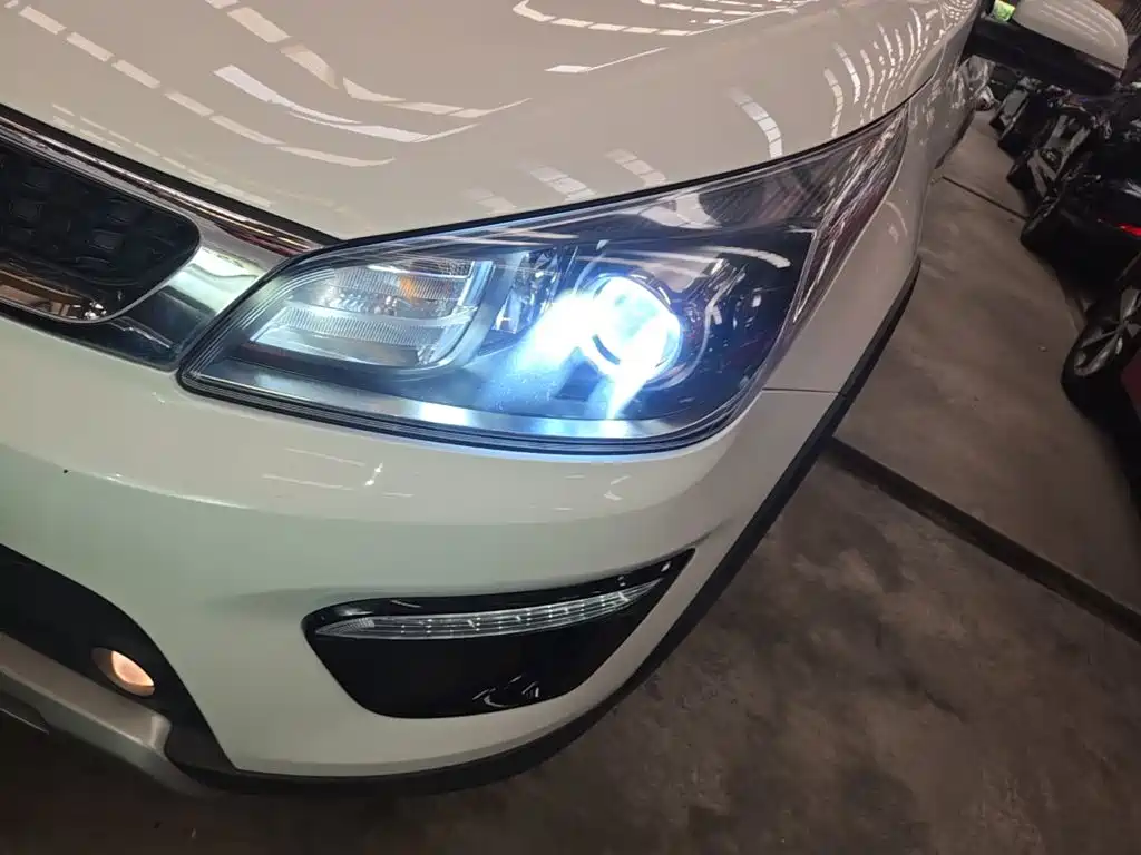 Kia KX CROSS 2019 2018 1.6L Automatic Smart Sunroof Edition