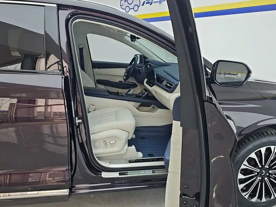 Photo 8 - Wuling Motors Wuling Victory