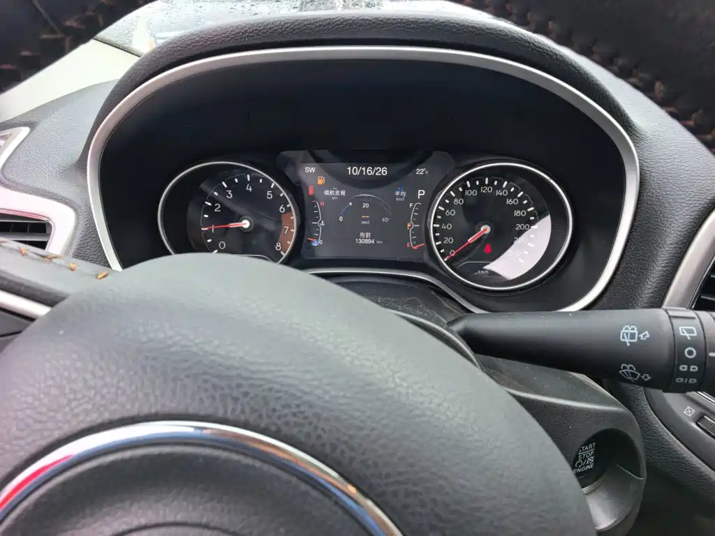 Фото 13 - Jeep Compass