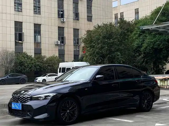 BMW 3 325Li, M Чёрный спорт-пакет